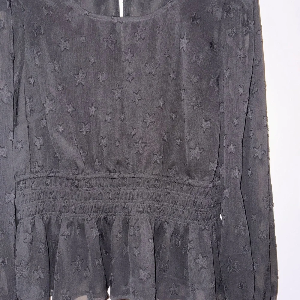 Torrid Crinkle Chiffon With Star Smocked Waist Puff Sleeve Top- Size 2-2X - Picture 8 of 12